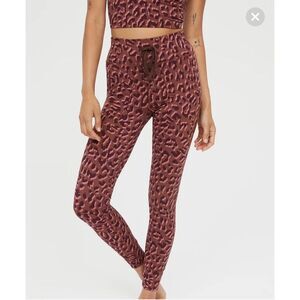 OFFLINE By Aerie Jacquard Peak Legging Joggers Size L